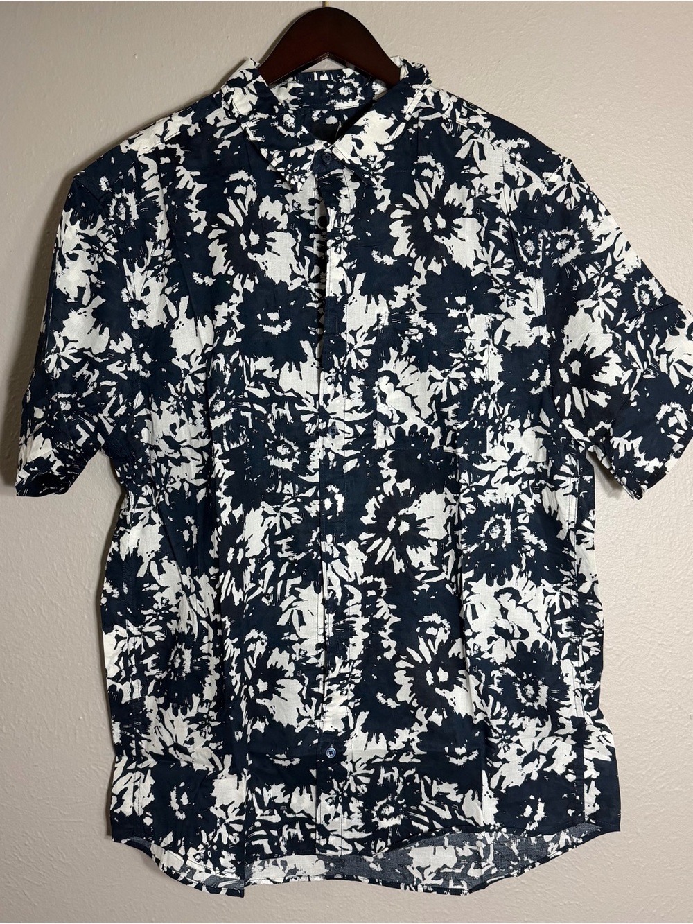 [Used/Like New] H&M Button Down Shirt // Men Size L